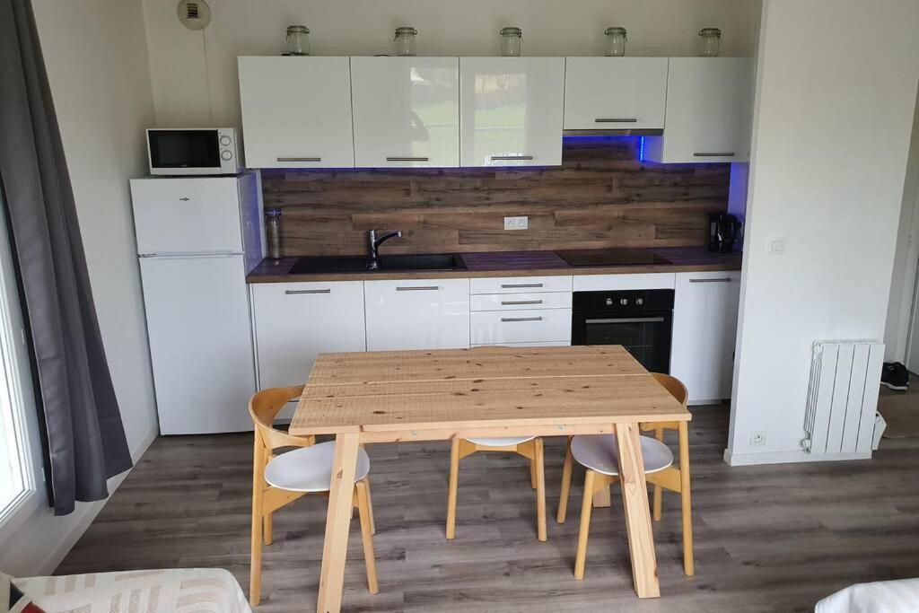 Appartement Contemporain Renove A Neuf Avec Cuisine Equipe - Val De Reuil Val-de-Reuil Kültér fotó