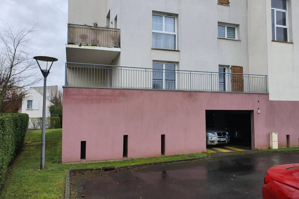 Appartement Contemporain Renove A Neuf Avec Cuisine Equipe - Val De Reuil Val-de-Reuil Kültér fotó