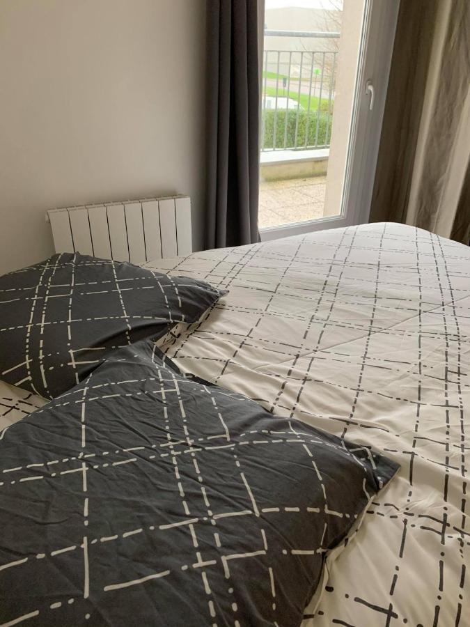 Appartement Contemporain Renove A Neuf Avec Cuisine Equipe - Val De Reuil Val-de-Reuil Kültér fotó